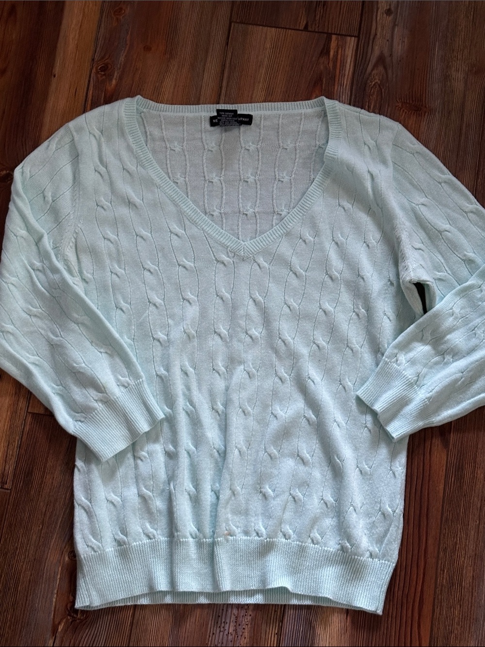 New York & Company Mint Cable-Knit V-Neck Sweater Medium